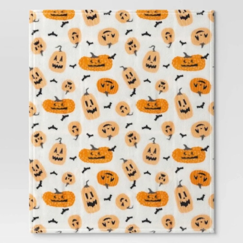 Halloween Pumpkin Plush Throw Blanket - Hyde & EEK!